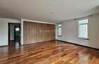 5 Bed Townhouse with En Suite in Lavington - 13