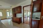 5 Bed Townhouse with En Suite in Rosslyn - 2
