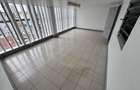 880 ft² Commercial Property with Service Charge Included at Baricho Road - 4