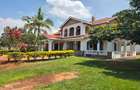 5 Bed House with En Suite in Runda - 2