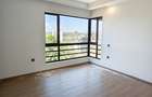 3 Bed Apartment with En Suite in Riverside - 13