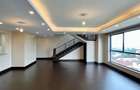 4 Bed Apartment with En Suite at Valley Arcade - 2