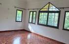 5 Bed House with En Suite at Rosslyn Lone Tree - 13