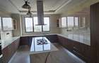 4 Bed Apartment with En Suite at Riverside - 16