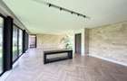 5 Bed Townhouse with En Suite in Kyuna - 3