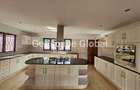 5 Bed House with En Suite in Gigiri - 11