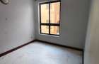 3 Bed Apartment with Gym in Garden Estate - 11