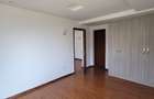 4 Bed Townhouse with En Suite in Kitisuru - 11