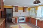 3 Bed Townhouse with En Suite at Off Duom Palm Street - 10