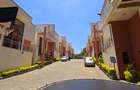5 Bed Townhouse with En Suite at Lavington Road - 2