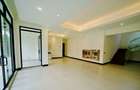 6 Bed Villa with En Suite at 2026-183 - 11