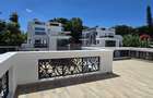 5 Bed Townhouse with En Suite at Lavington Green - 8