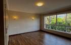 3 Bed Apartment with En Suite in Riverside - 11