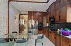6 Bed Townhouse with En Suite in Lavington - 7