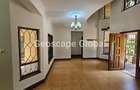 5 Bed House with En Suite in Runda - 14