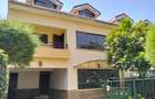 5 Bed Townhouse with En Suite in Lavington - 1