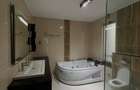 3 Bed Apartment with En Suite in Riverside - 17