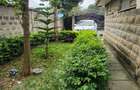 5 Bed House with En Suite at Rimpa Road - 9