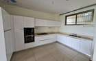 3 Bed Apartment with En Suite at Parklands Road - 7