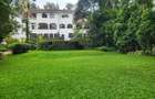 5 Bed Townhouse with En Suite in Nyari - 1