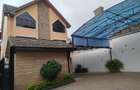5 Bed House with En Suite in Lavington - 1
