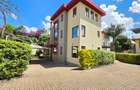 5 Bed Townhouse with En Suite at Lavington Green - 4