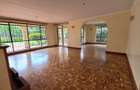 5 Bed House with En Suite at Mountain View Estate - 10