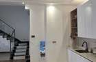 Serviced 6 Bed Apartment with En Suite at Parklands - 9