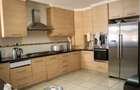5 Bed Townhouse with En Suite in Lavington - 4