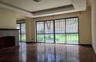 5 Bed Townhouse with En Suite in Lavington - 18