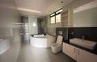 3 Bed Apartment with En Suite in Riverside - 8