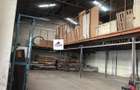 5,000 ft² Warehouse with Fibre Internet in Industrial Area - 4