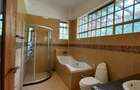 6 Bed House with En Suite in Nyari - 9