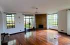 5 Bed Townhouse with En Suite in Lavington - 2