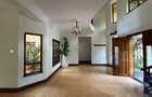 5 Bed Townhouse with En Suite at Old Runda - 2