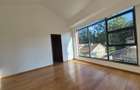 4 Bed Townhouse with En Suite in Garden Estate - 13