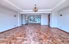 4 Bed Apartment with En Suite at Riverside Drive - 18