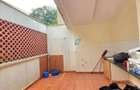 5 Bed Townhouse with En Suite at Lavington - 14