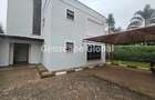 5 Bed Townhouse with En Suite in Lavington - 17
