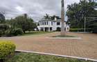 5 Bed House with En Suite in Runda - 1