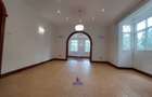 5 Bed Villa with En Suite at Lone Tree - 17