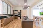 4 Bed Apartment with En Suite in Riverside - 5