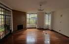 5 Bed Townhouse with En Suite in Lavington - 2