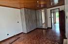 5 Bed Townhouse with En Suite at Off Convent Drive - 4