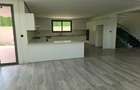 5 Bed Townhouse with En Suite at Lavington - 10