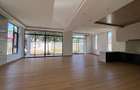 5 Bed Villa with En Suite at Lavington - 1