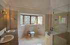 5 Bed Townhouse with En Suite in Runda - 14