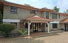 5 Bed Townhouse with En Suite at - 1