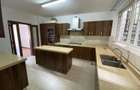 5 Bed Townhouse with En Suite in Lavington - 6