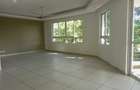 4 Bed Apartment with En Suite at Links Road - 5